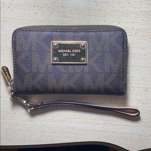 Michael Kors Wristlet Wallet